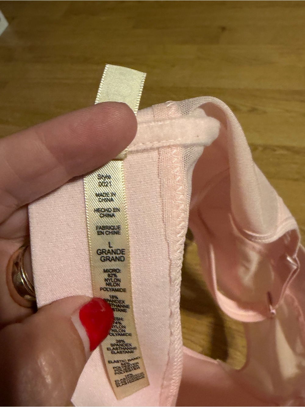 Rhonda Shear Light Pink Seamless Molded T-Shirt Bra- NWOT, never worn - Picture 7 of 7
